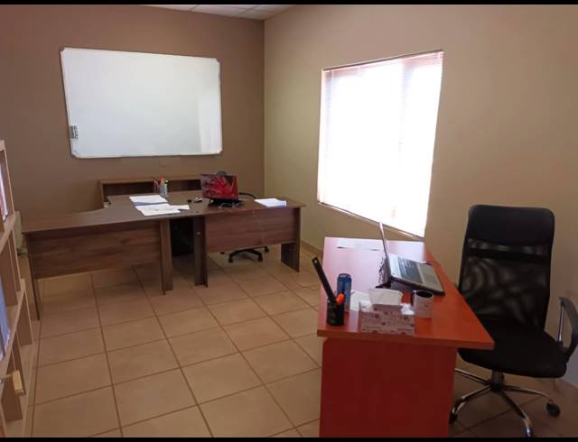 150M² BUSINESS TO LET IN CLUBVIEW